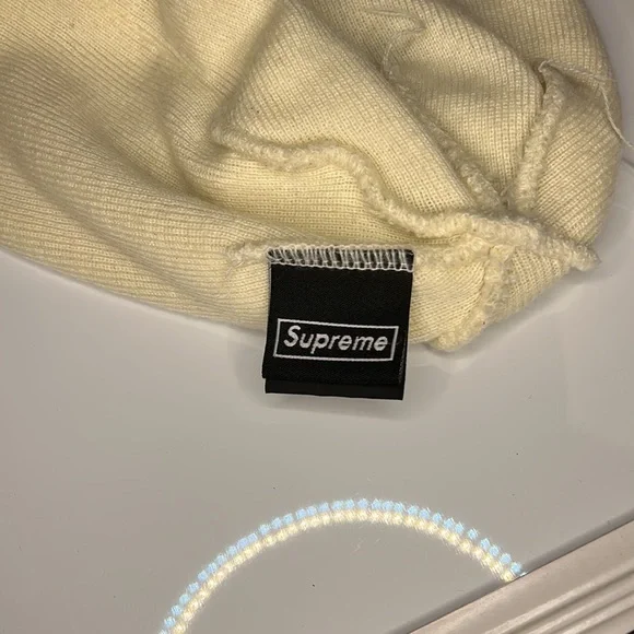 Supreme New Era HQ Beanie Natural